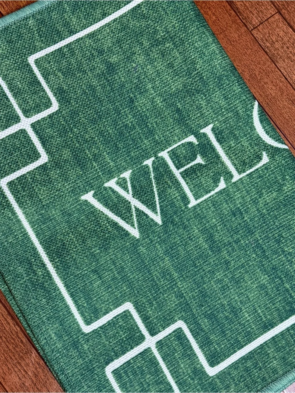 Welcome Green accent rug - Home Accents